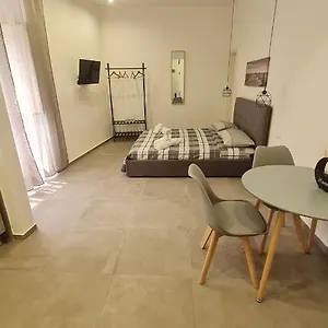 Sweet Airport 2.0 Apartmán